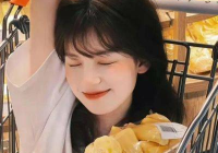 女生购物的头像